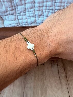 White Cross Bead Bracelet with Green Accent Beads